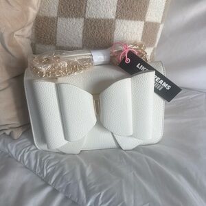 Like Dreams White Bow Purse